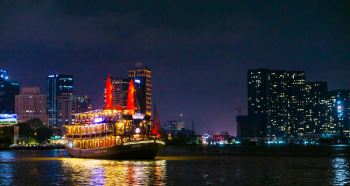 Du thuyền Hòn Ngọc Viễn Đông